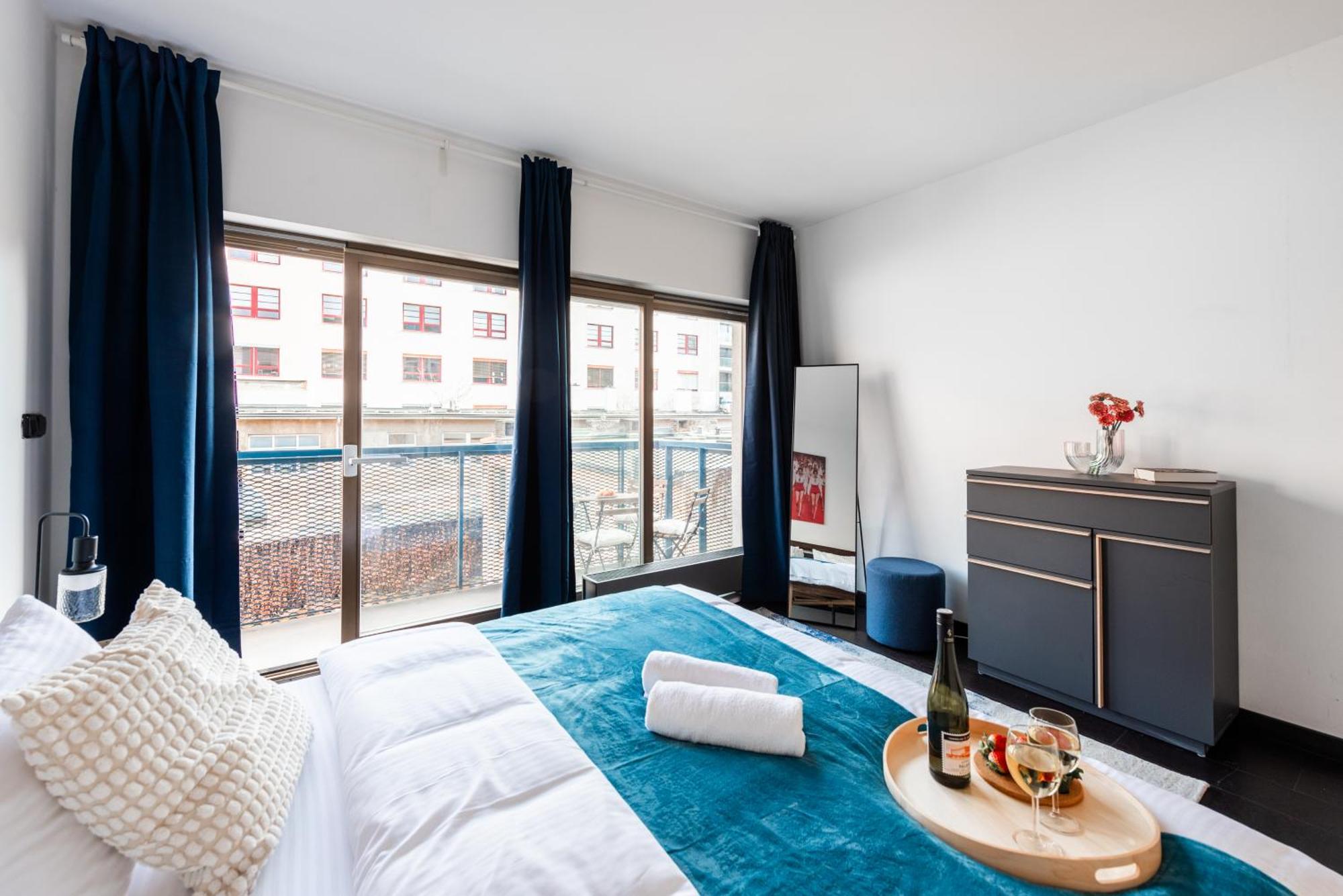 Spacious Apartments Near Karlin Square Praga Zewnętrze zdjęcie
