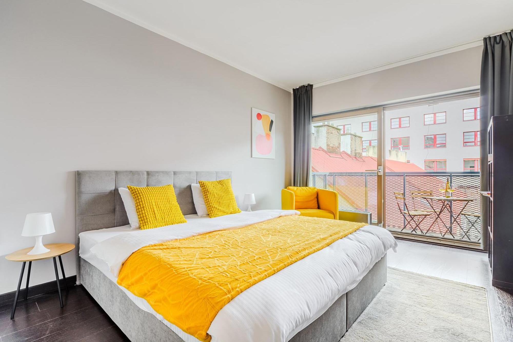 Spacious Apartments Near Karlin Square Praga Zewnętrze zdjęcie