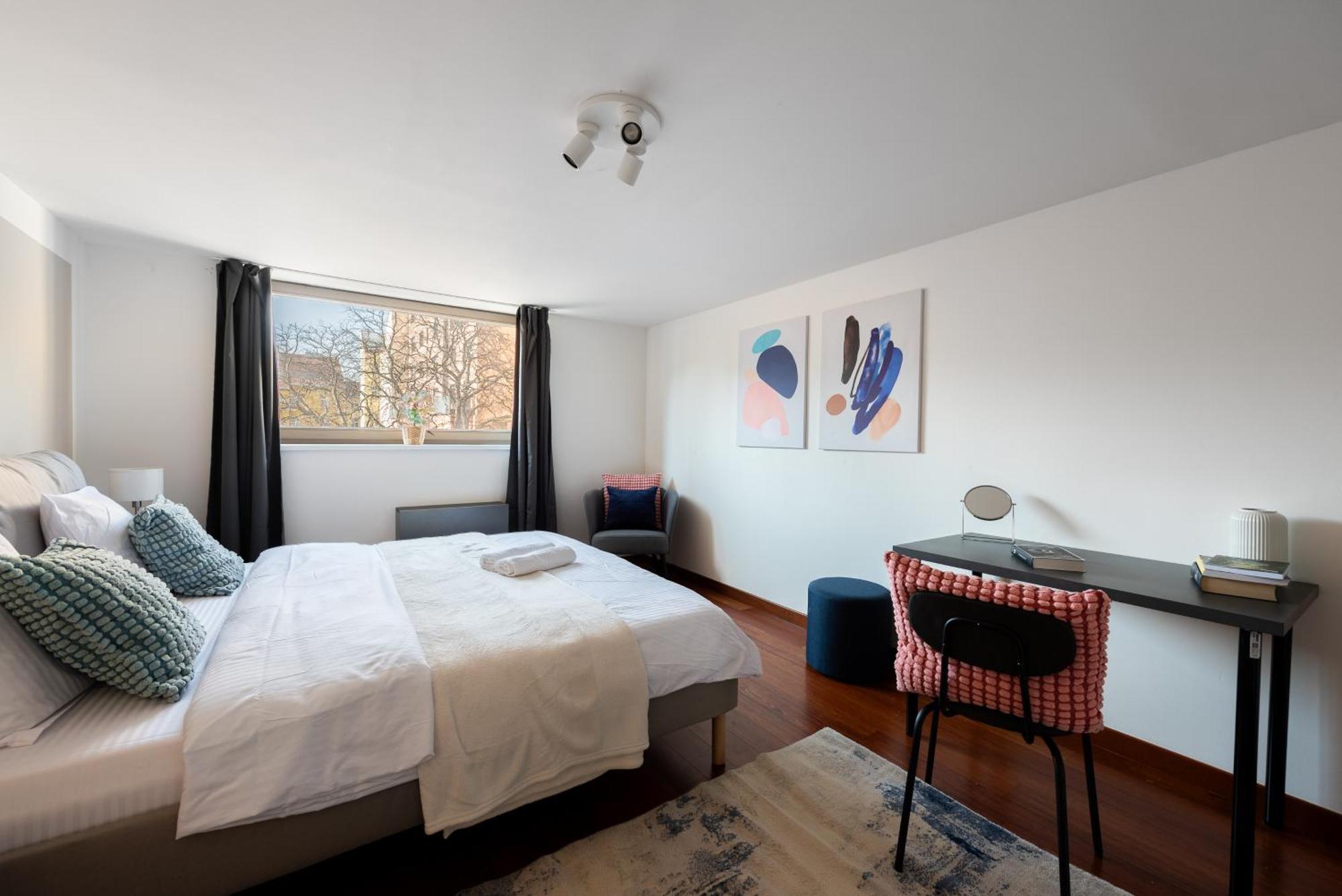 Spacious Apartments Near Karlin Square Praga Zewnętrze zdjęcie