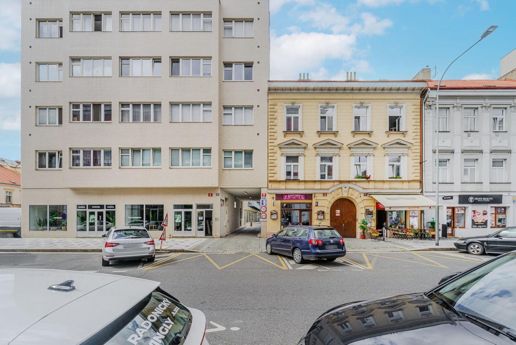 Spacious Apartments Near Karlin Square Praga Zewnętrze zdjęcie